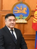 С.Ганбаатар